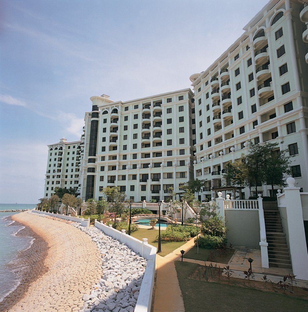 Avillion Admiral Cove Hotel Port Dickson Exterior photo