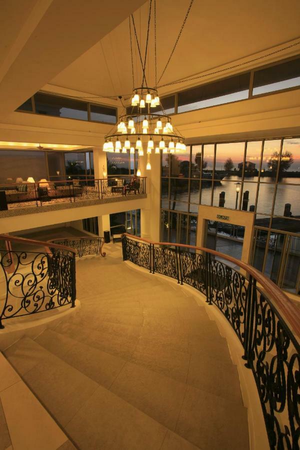 Avillion Admiral Cove Hotel Port Dickson Exterior photo
